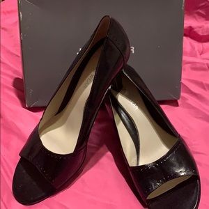 Jones wear shoes